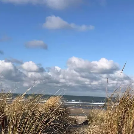 Quality Time Met Gesloten Garagebox