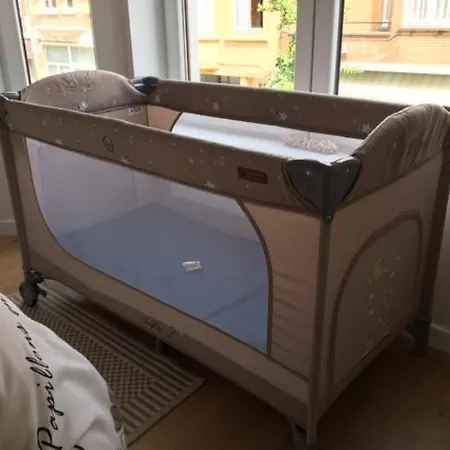 Quality Time Met Gesloten Garagebox * デ パンネ