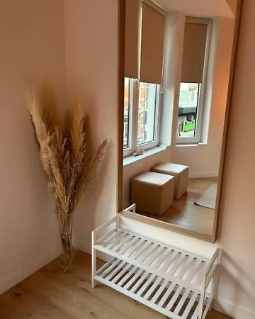 Apartment Quality Time Met Gesloten Garagebox