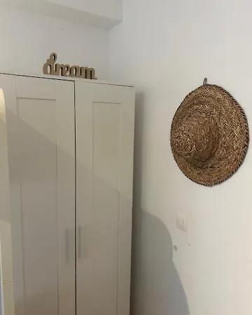 Quality Time Met Gesloten Garagebox Appartement *