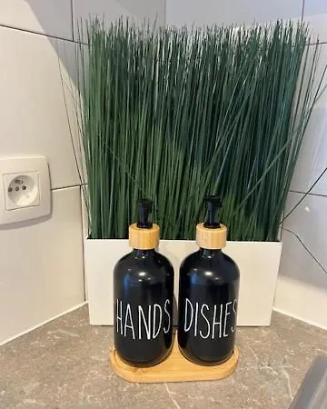 Quality Time Met Gesloten Garagebox *