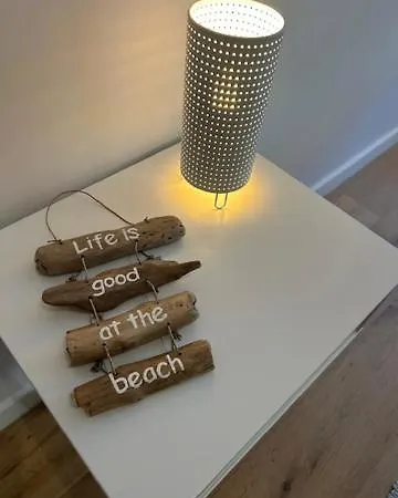 Quality Time Met Gesloten Garagebox