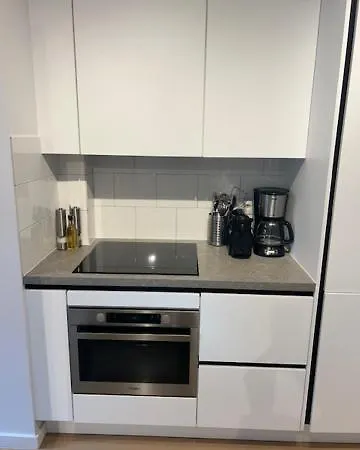 Quality Time Met Gesloten Garagebox *