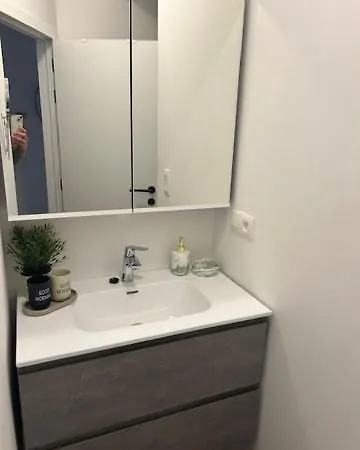 Quality Time Met Gesloten Garagebox * De Panne